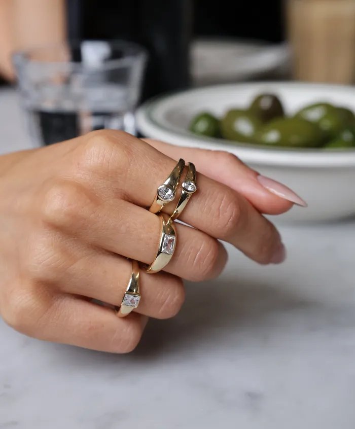 Rings Lisa Gozlan THE OVAL DOME RING
