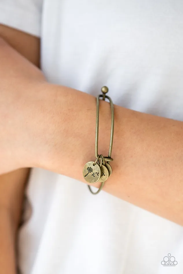 Bracelets Paparazzi Accessories Dreamy Dandelions Brass Floral Dandelion Disdc Bangle Bracelet Paparazzi