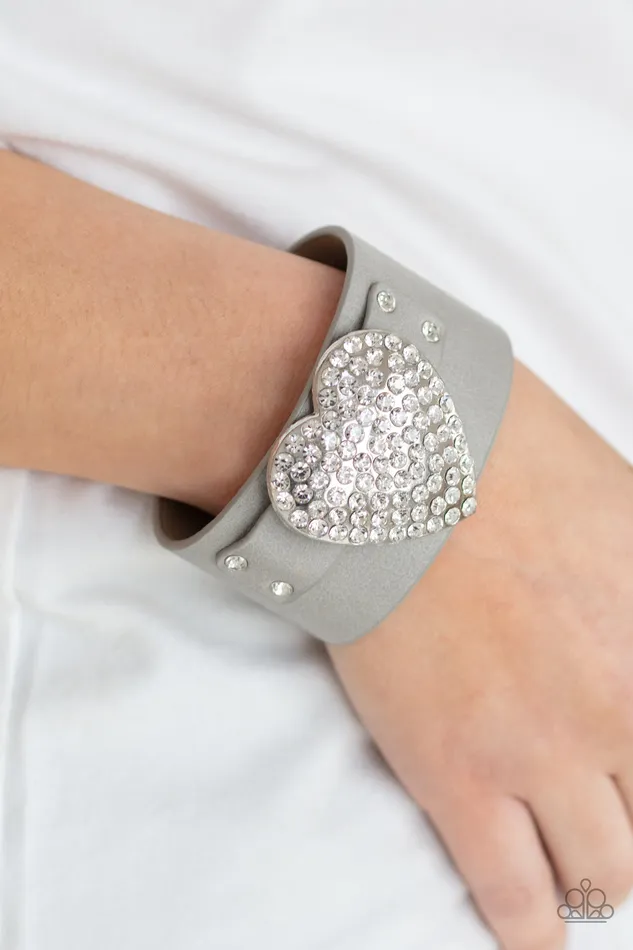 Bracelets Paparazzi Accessories Flauntable Flirt Silver Leather Rhinestone Heart Wrap Bracelet Paparazzi