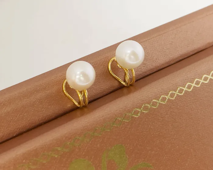 Earrings AME Jewellery 85mm White Freshwater Pearl clipon Earrings in 14K Yellow Gold