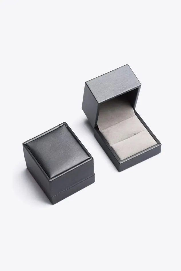 Looking Good 2 Carat Moissanite PlatinumPlated Ring Trendsi Rings