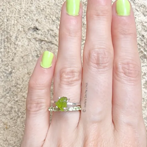 Rings JSL Raw Peridot Ring